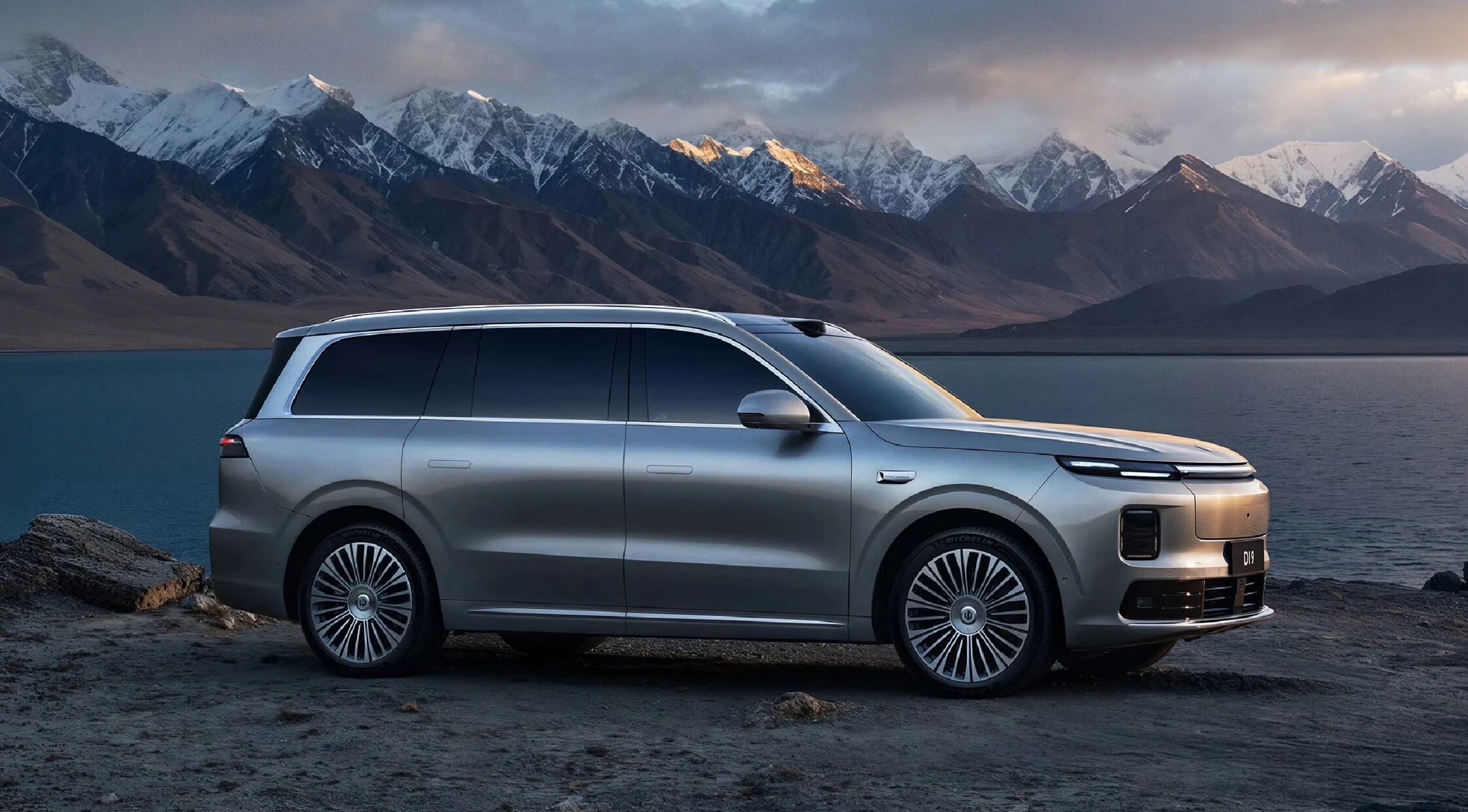 10月新势力销量榜：疯狂！零跑超7万，6家超3万！小米也4万+