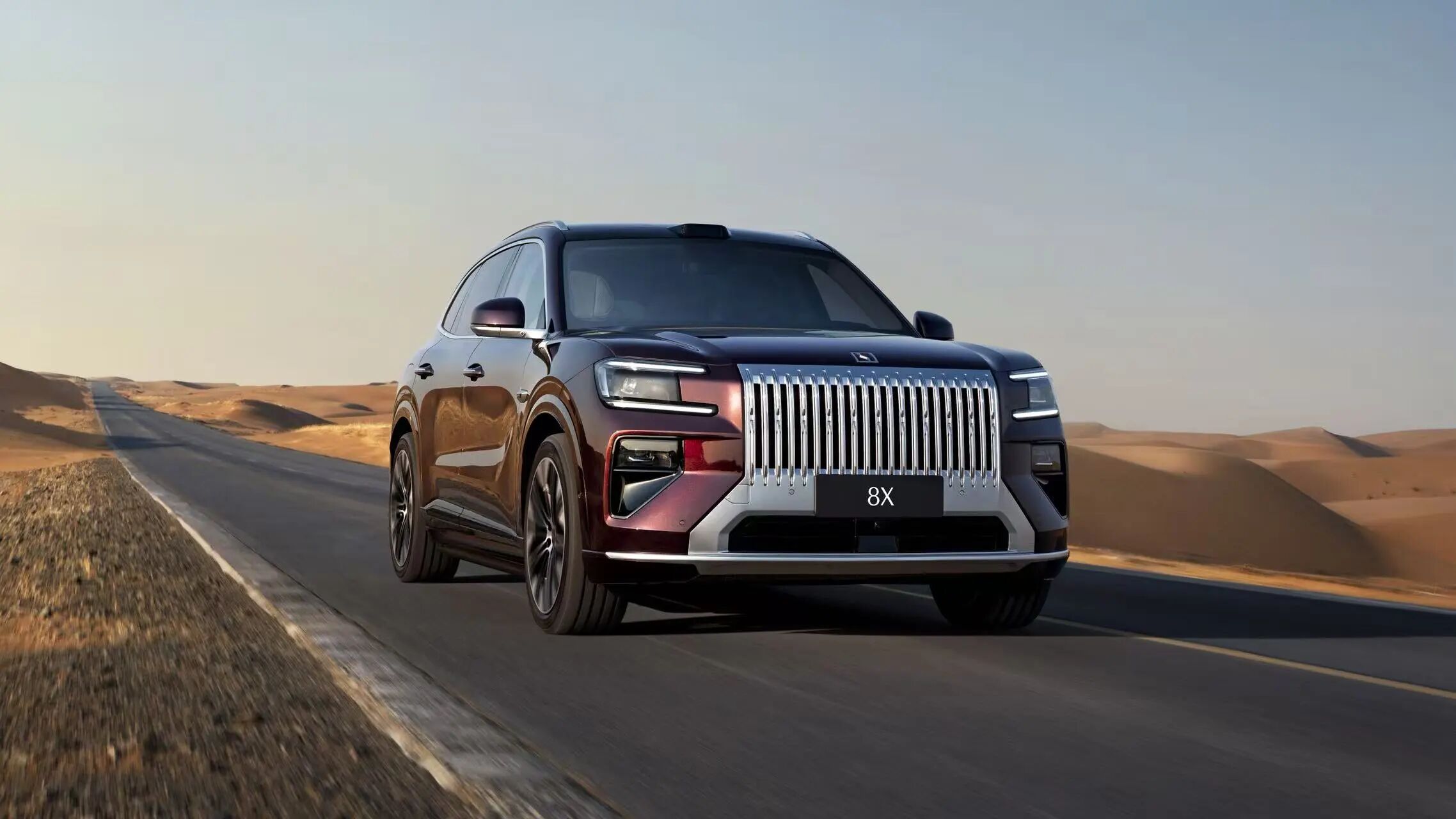 半小时订单破万！预售37.68万起8X卖爆了，极氪高端铁三角形成