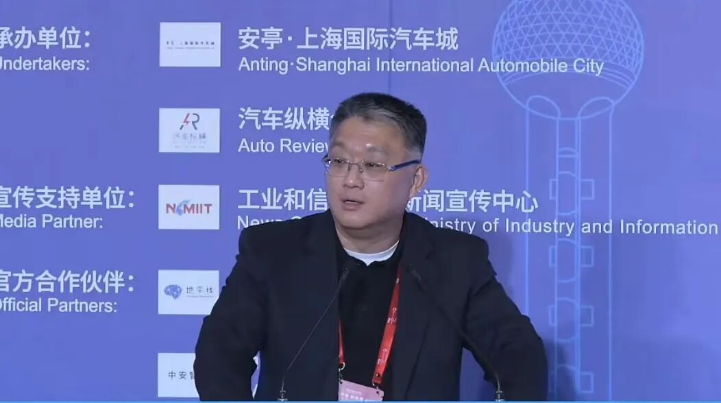 贾健旭称汽车和手表发展相似，警告&ldquo;没有过渡产品会饿死&rdquo;！